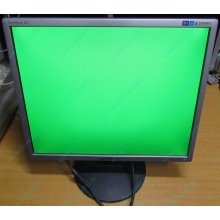 Монитор 19" Samsung SyncMaster 943N на экране малозаметные царапинки (Рязань)